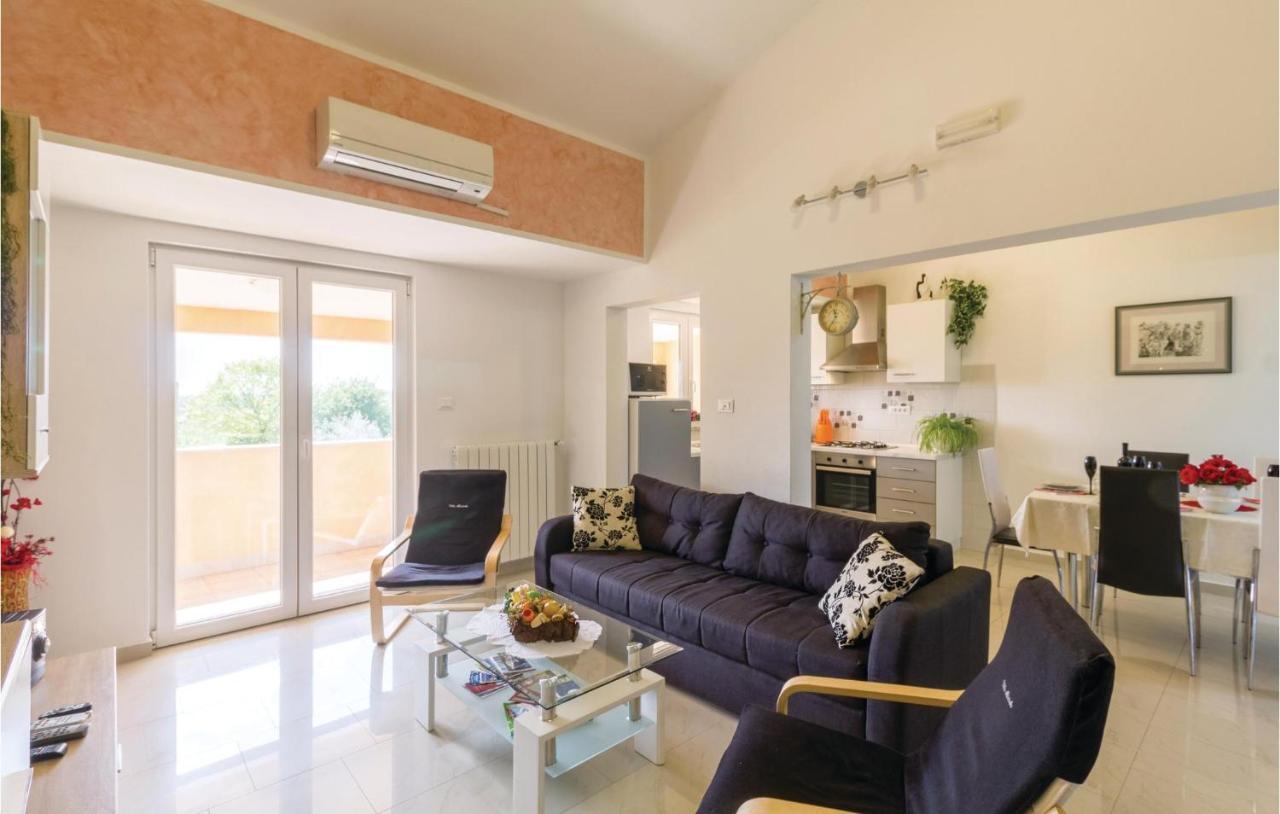 Cozy Home In Frkeci With Outdoor Swimming Pool Barban Dış mekan fotoğraf