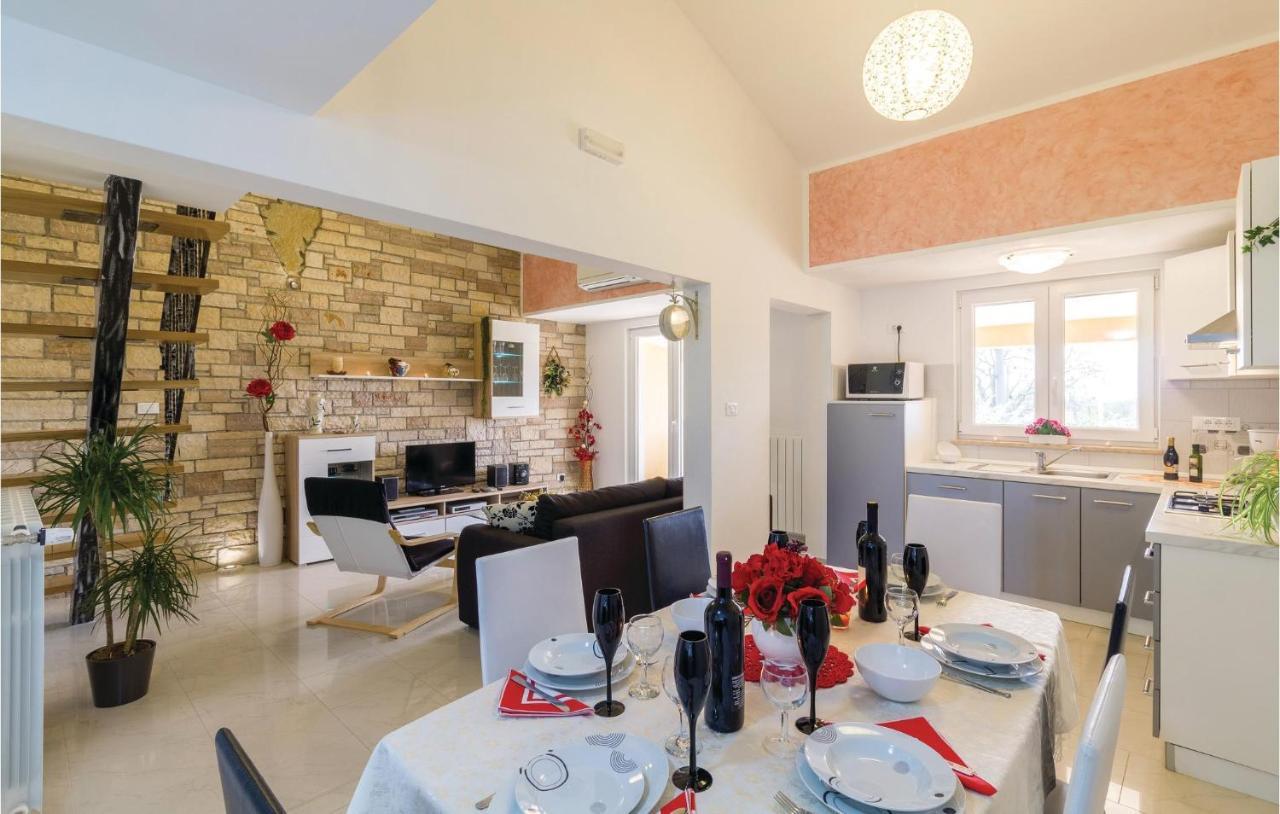 Cozy Home In Frkeci With Outdoor Swimming Pool Barban Dış mekan fotoğraf